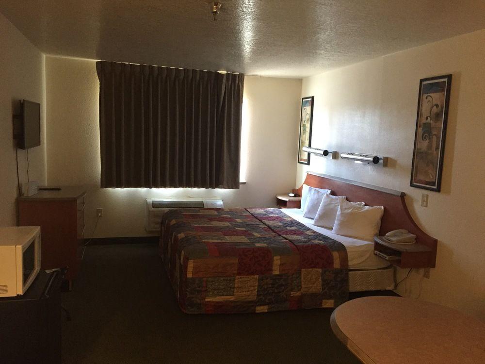Surestay Hotel By Best Western Albuquerque Midtown Exterior photo