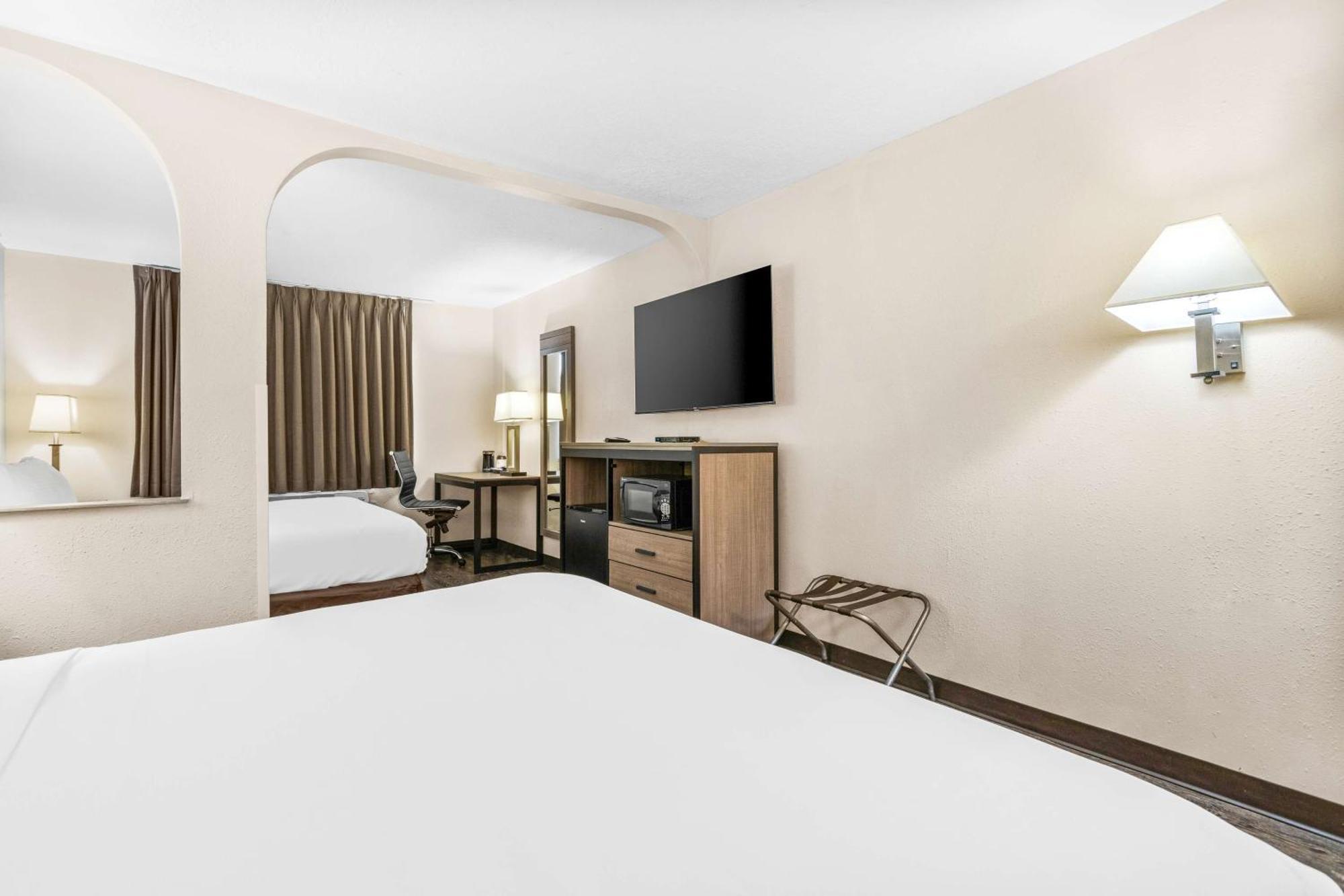 Surestay Hotel By Best Western Albuquerque Midtown Exterior photo