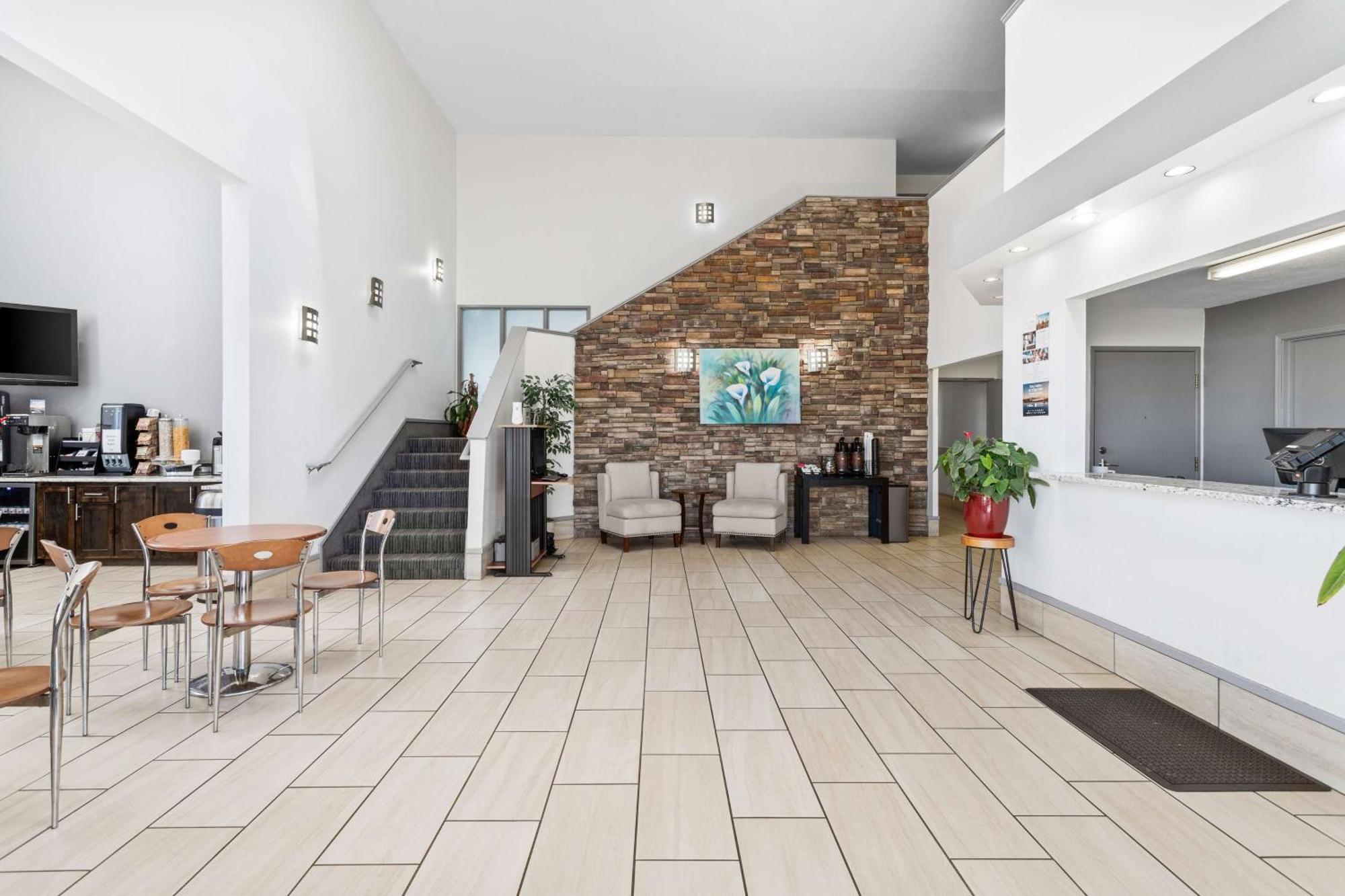 Surestay Hotel By Best Western Albuquerque Midtown Exterior photo
