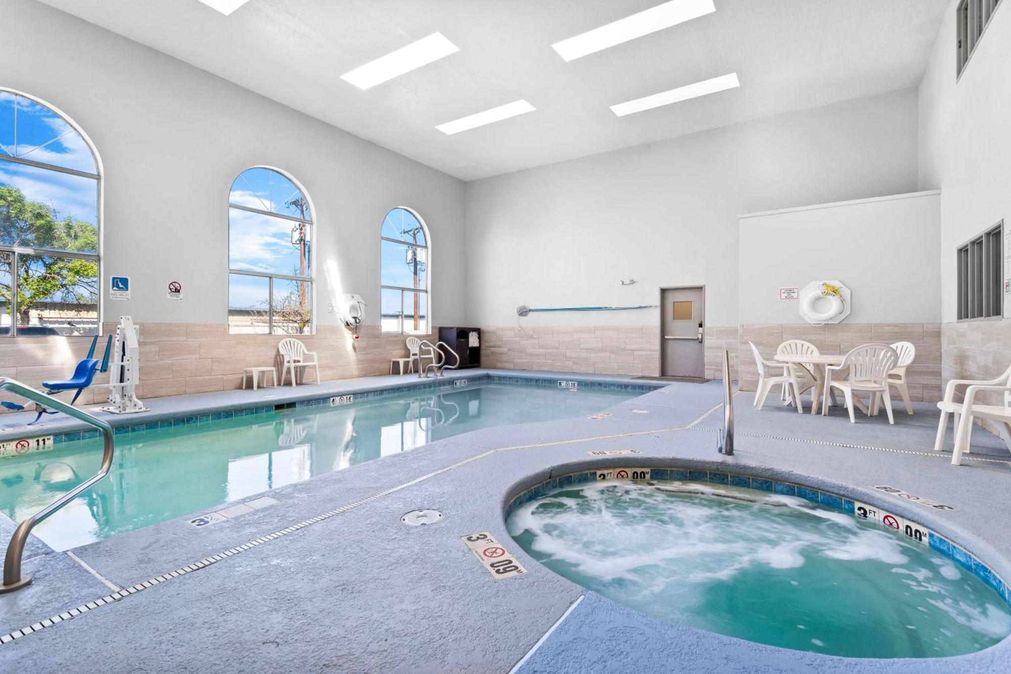 Surestay Hotel By Best Western Albuquerque Midtown Exterior photo